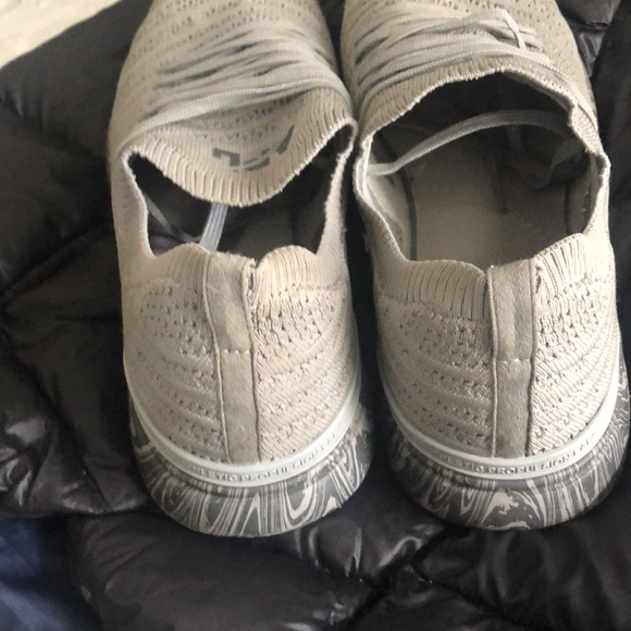 APL ladies grey sneakers size 10.5 - Picture 2 of 7